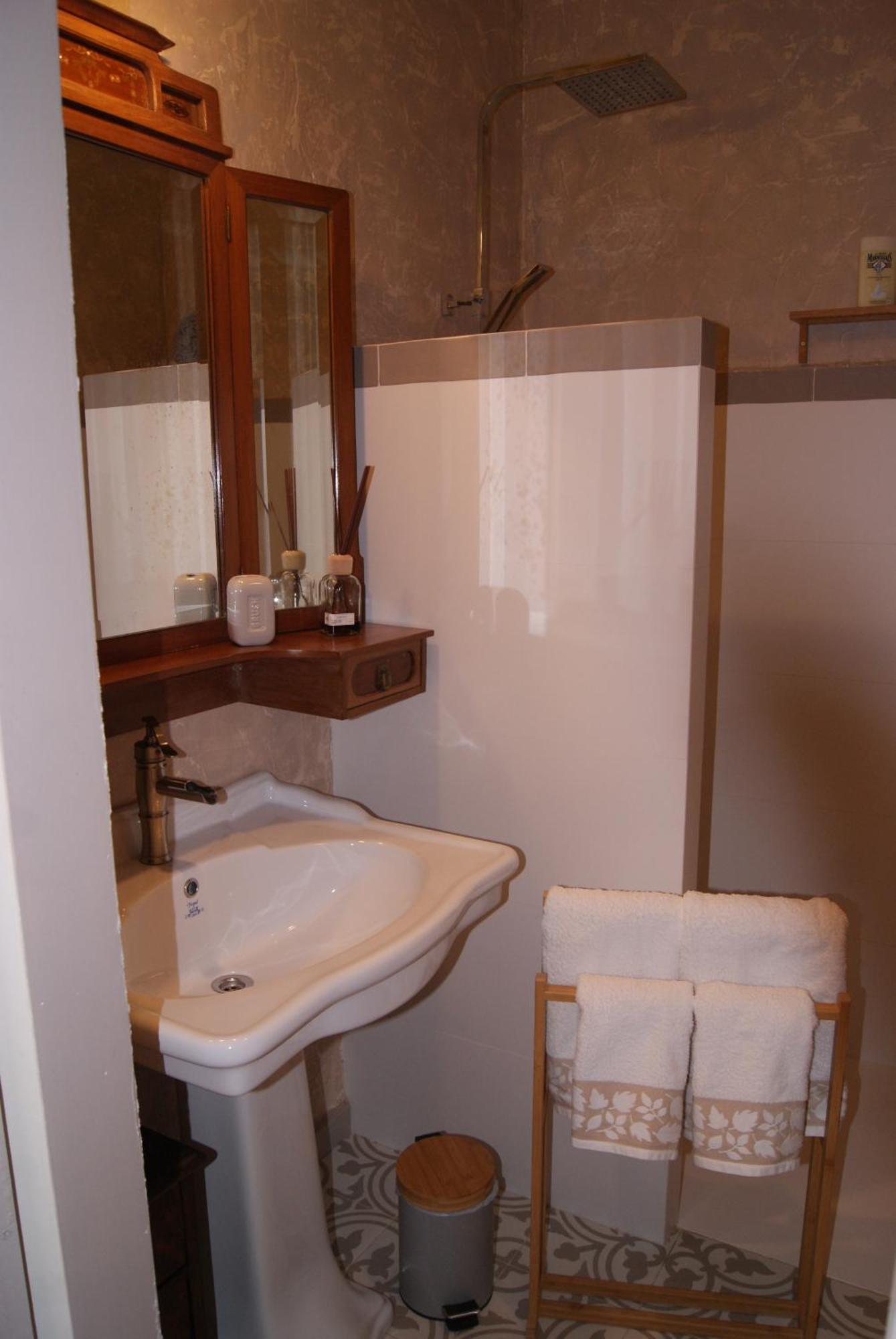 בניולס Apartamento Con Encanto L'Estany 2 מראה חיצוני תמונה